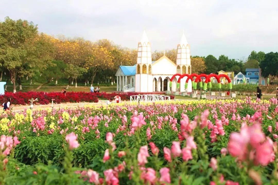 第五屆“一(yī)繪一(yī)世界”寫生(shēng)大(dà)賽開(kāi)始報(bào)名啦！！